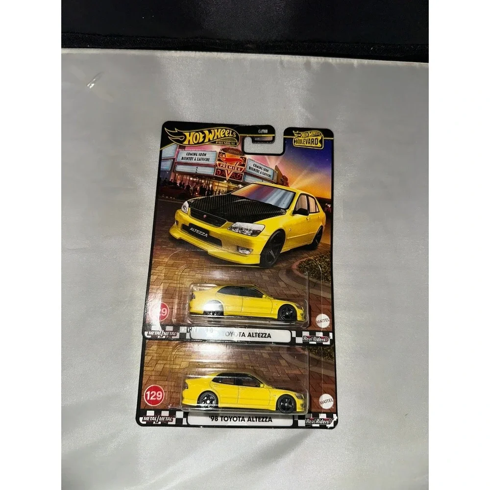 Hot Wheels Premium Boulevard 98 Toyota Altezza Yellow 129 Real Riders Metal/Meta